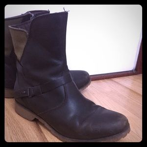 Teva boots